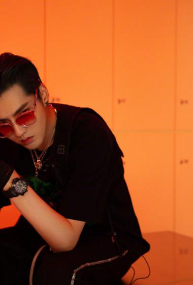 吴亦凡绿发酷帅写真图片511