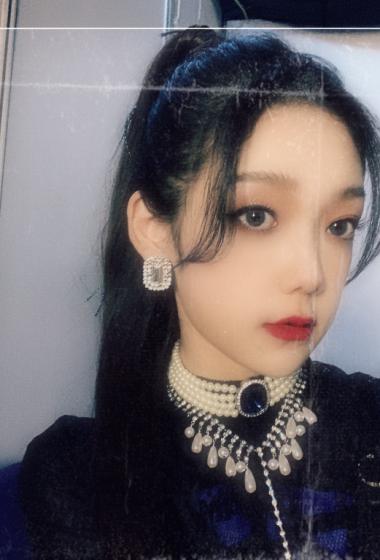 希林娜依高甜美俏丽自拍照图片23