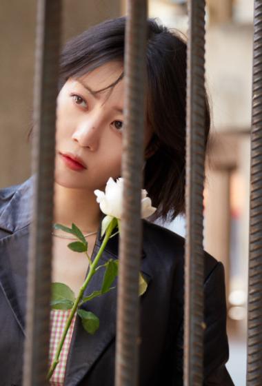 李溪芮甜酷皮衣写真图片(4张)