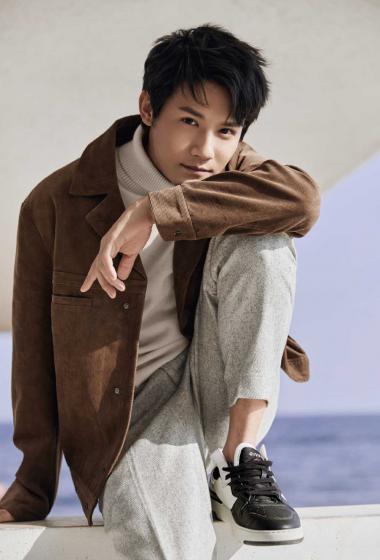 郑业成咖色外套帅气写真图片66