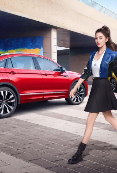 张雨绮酷美性感车拍代言写真图片18