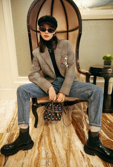 钟楚曦格纹西装酷飒写真图片79