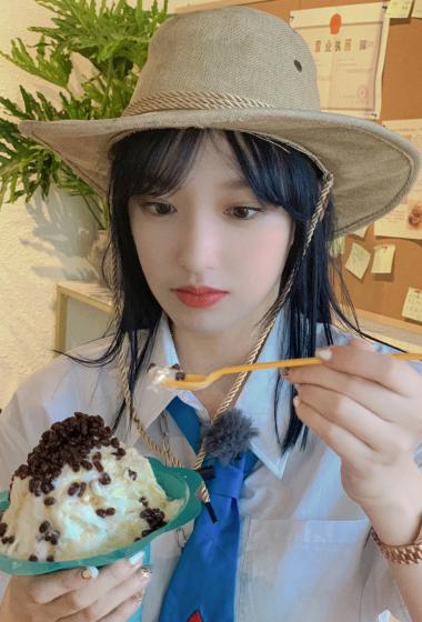 程潇俏皮元气活力写真图片1819