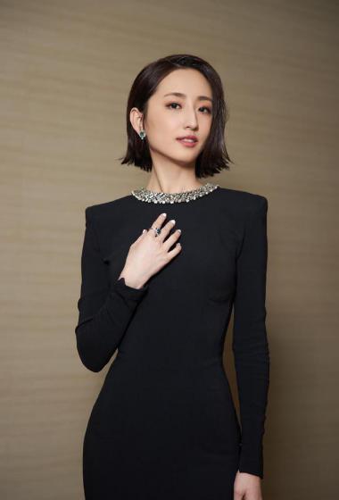 柯佳嬿长发长黑裙魅力时尚美照图片67