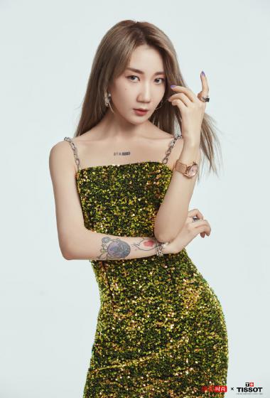 乃万性感写真图片66