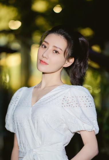 侯梦瑶图片 侯梦瑶写真 侯梦瑶个人资料