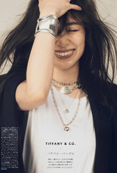 泉里香知性穿搭简约大气写真图片 泉里香图片 第2图