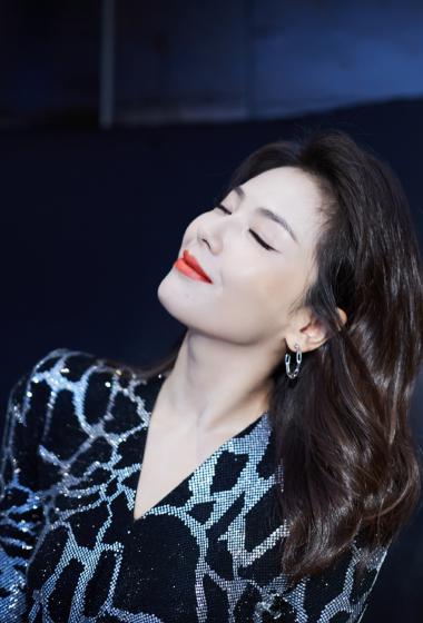 刘涛豹纹亮片裙性感写真图片715