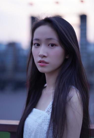 杨肸子白色长裙清新写真图片29