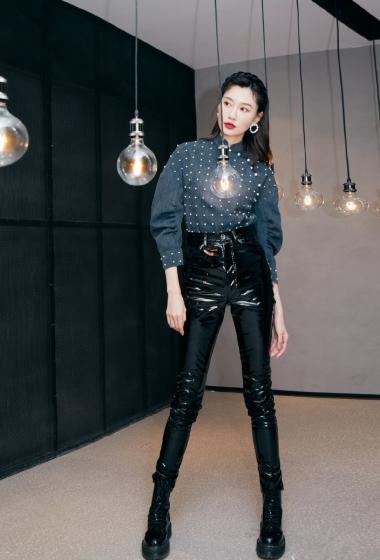 李斯羽皮裤干练时尚写真图片59