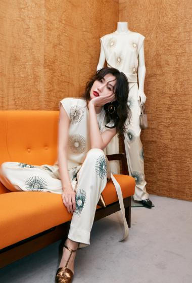 李斯羽卷发性感靓丽写真图片612