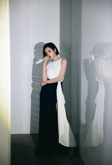 王梓薇高开叉礼服性感2020芭莎珠宝活动照图片1415