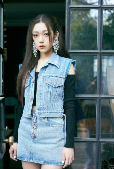 希林娜依高双马尾性感甜酷写真图片49