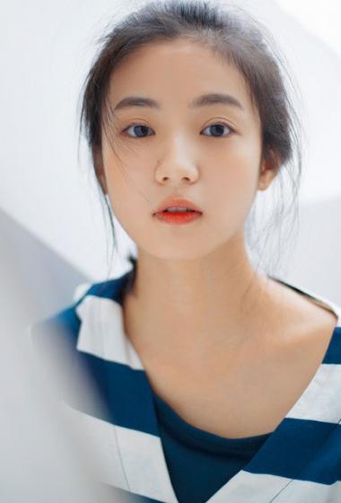 张雅钦条纹衬衫清新简约写真图片79