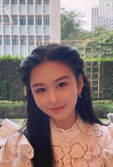 邱淑贞女儿沈月最新私服照图片44