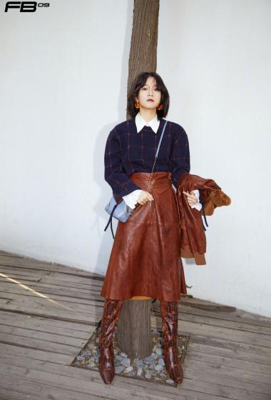 张雪迎焦糖色皮夹克写真图片44