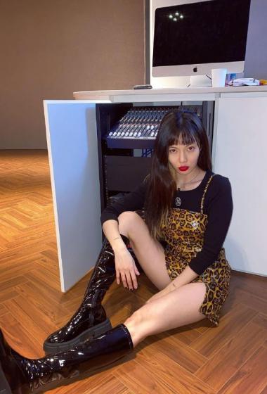 泫雅豹纹吊带裙性感撩人美照图片,金泫雅图片-第8图