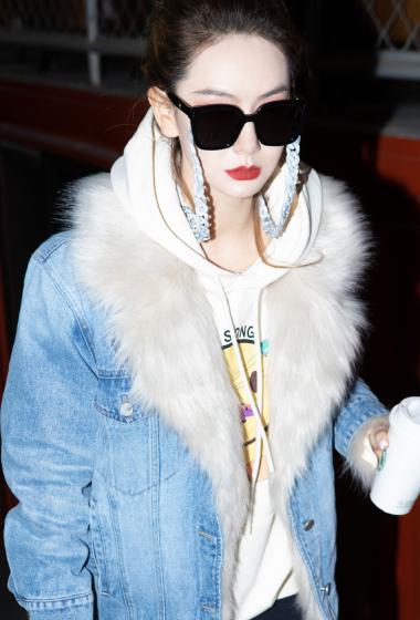 戚薇墨镜甜酷写真图片68