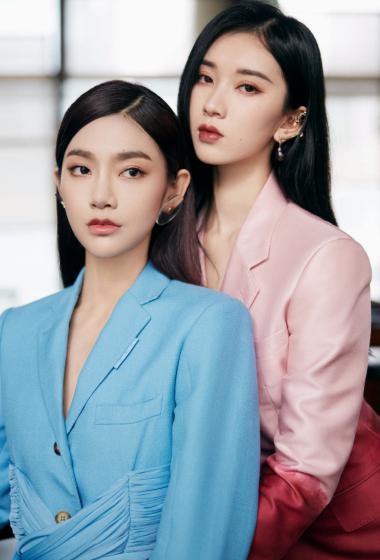 曾可妮刘令姿明艳动人写真图片(6张)