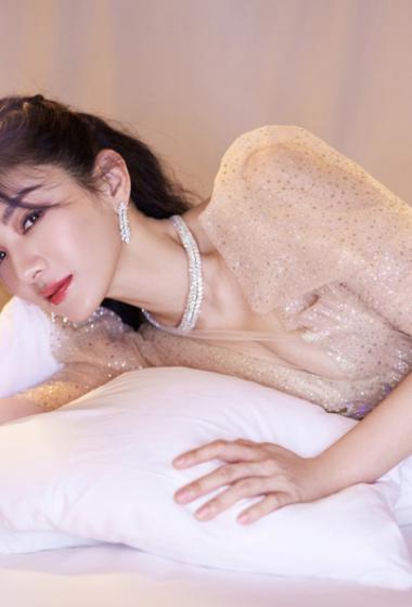 黄奕裸色闪片长裙美艳动人写真图片57