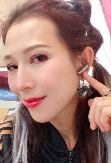 蔡少芬笑容明媚动人美艳自拍图片57