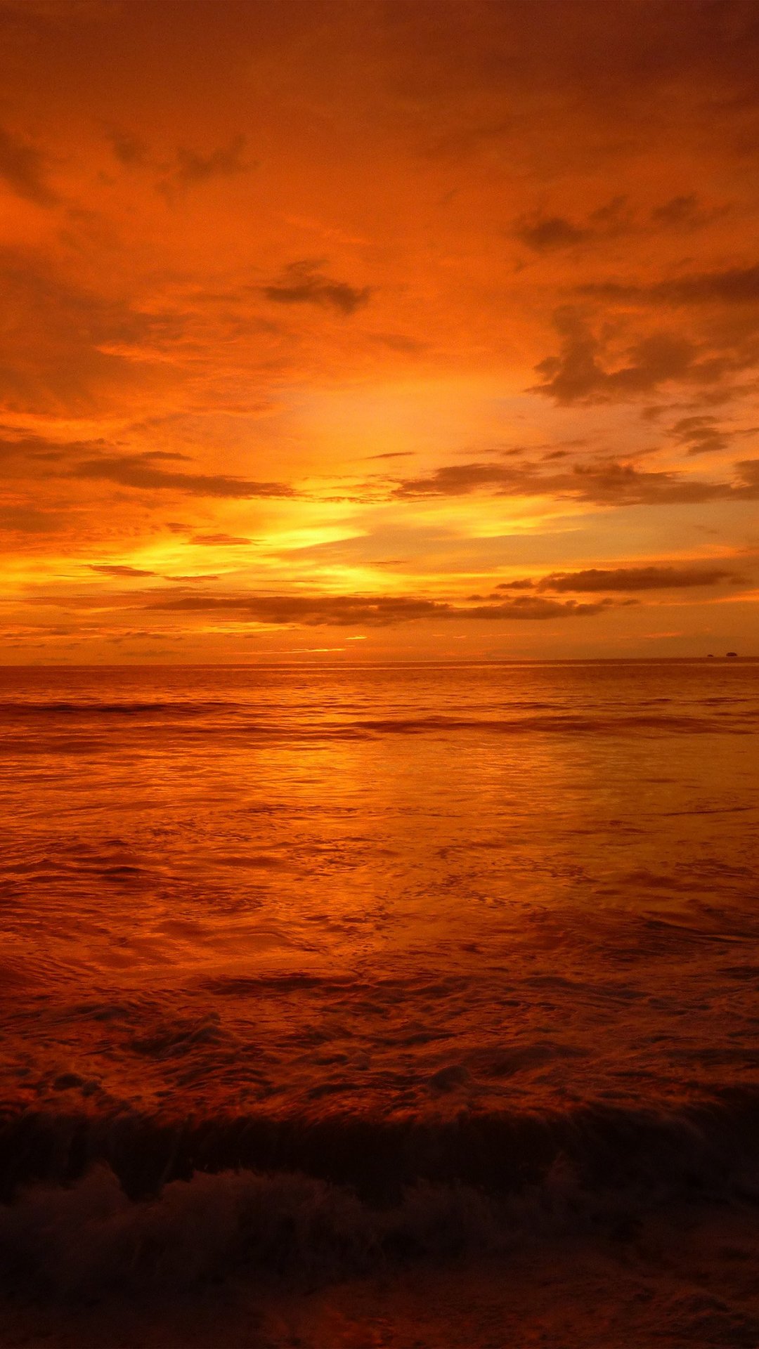 海天一色的夕阳唯美手机背景图片下载
