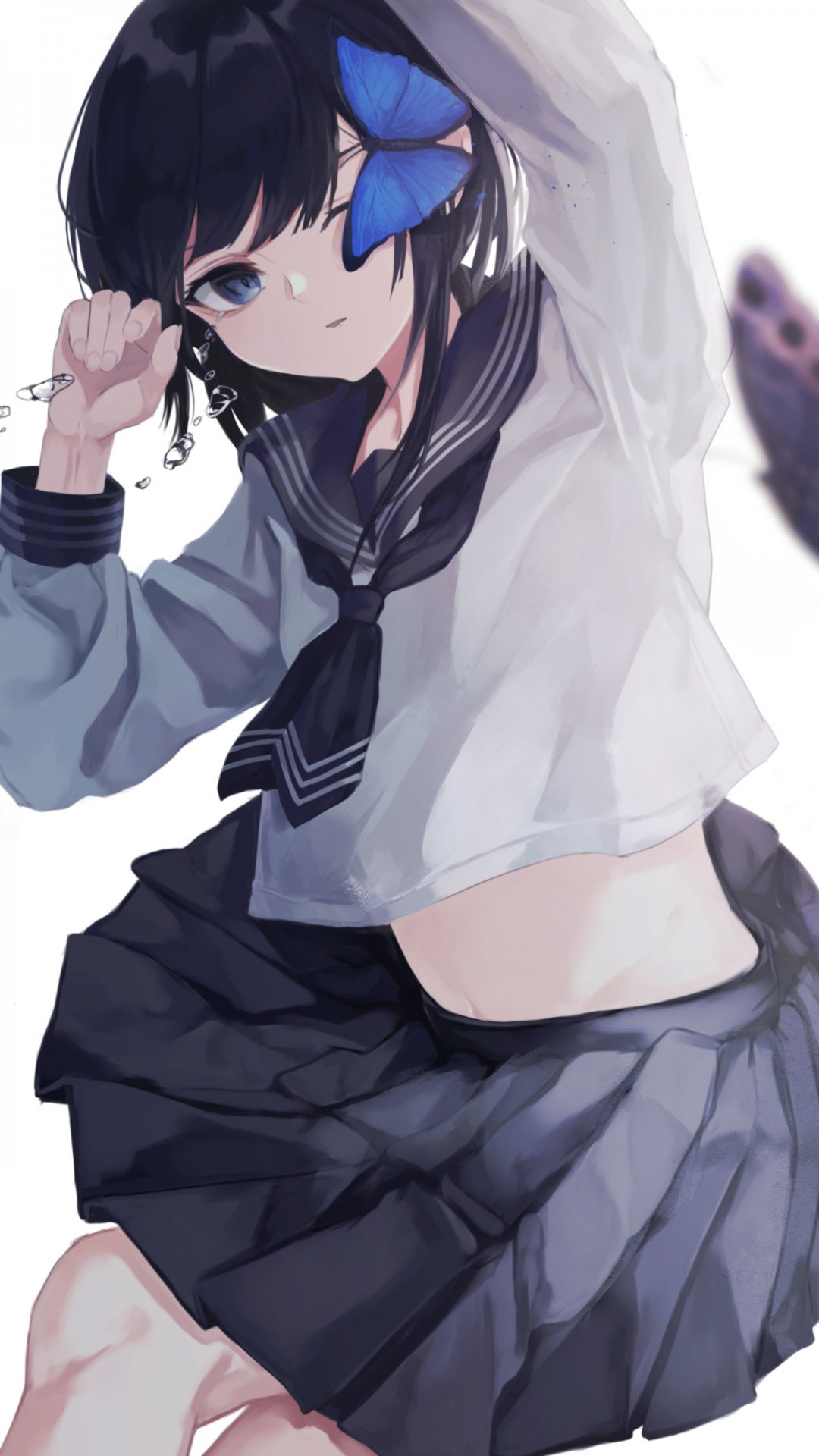 穿学生服和蓝色蝴蝶玩耍的动漫少女插画