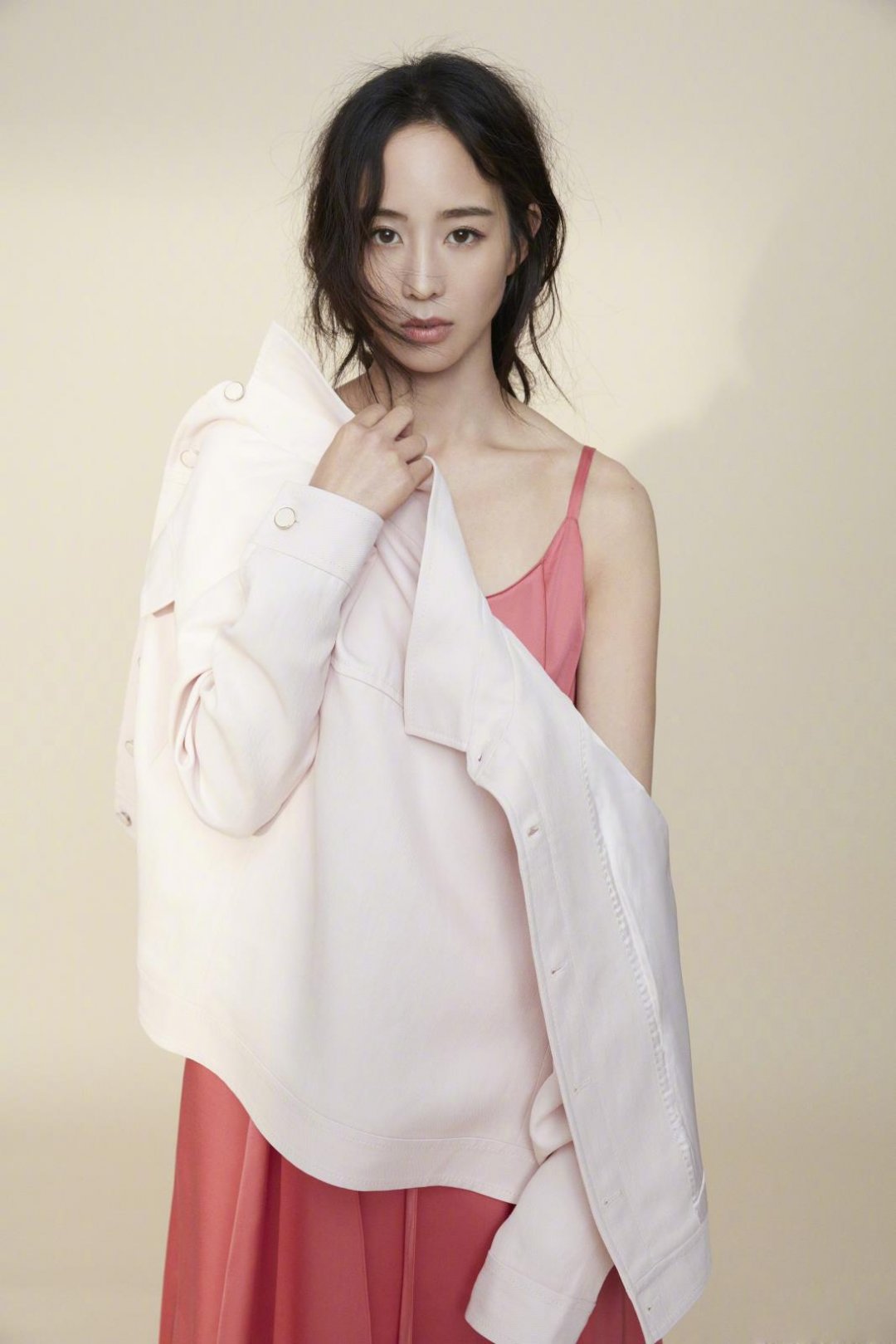 张钧甯红色裙子上衣,高清图片,手机壁纸