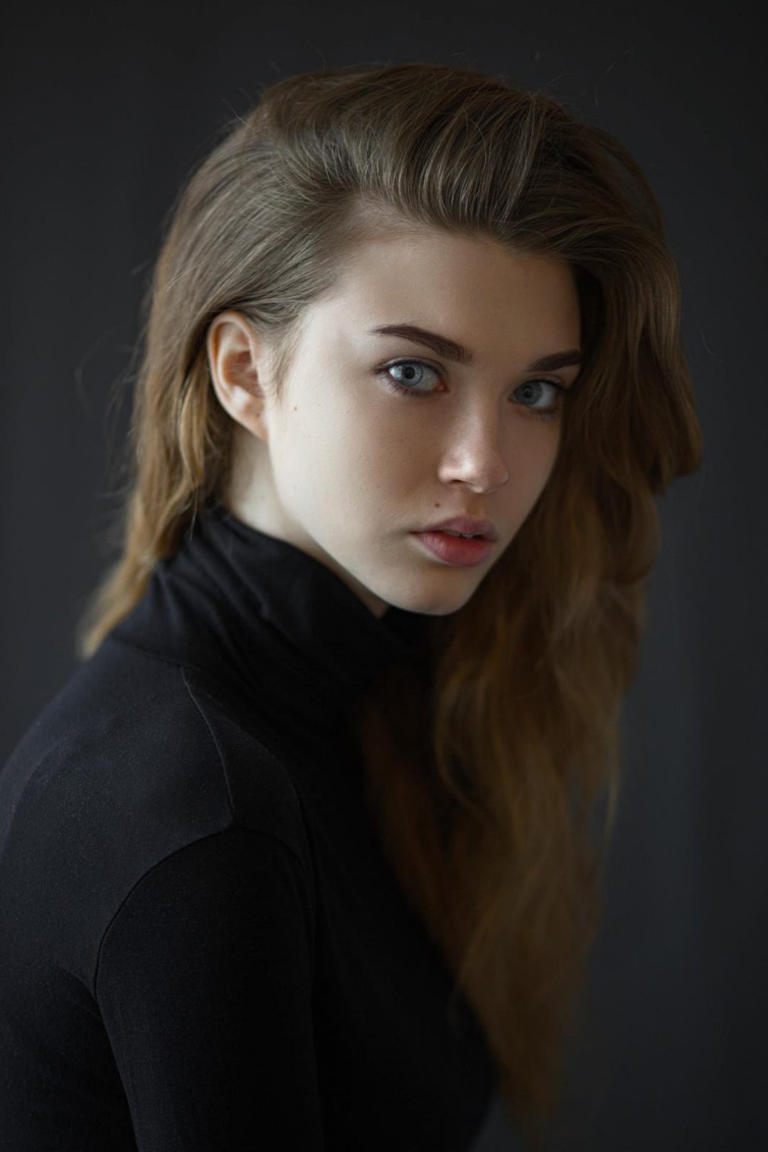 金色头发写真个人肖像蓝眼睛美女