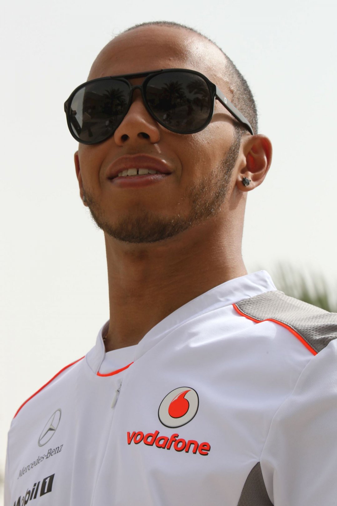 f1方程式赛车手刘易斯·汉密尔顿(lewis hamilton)墨镜