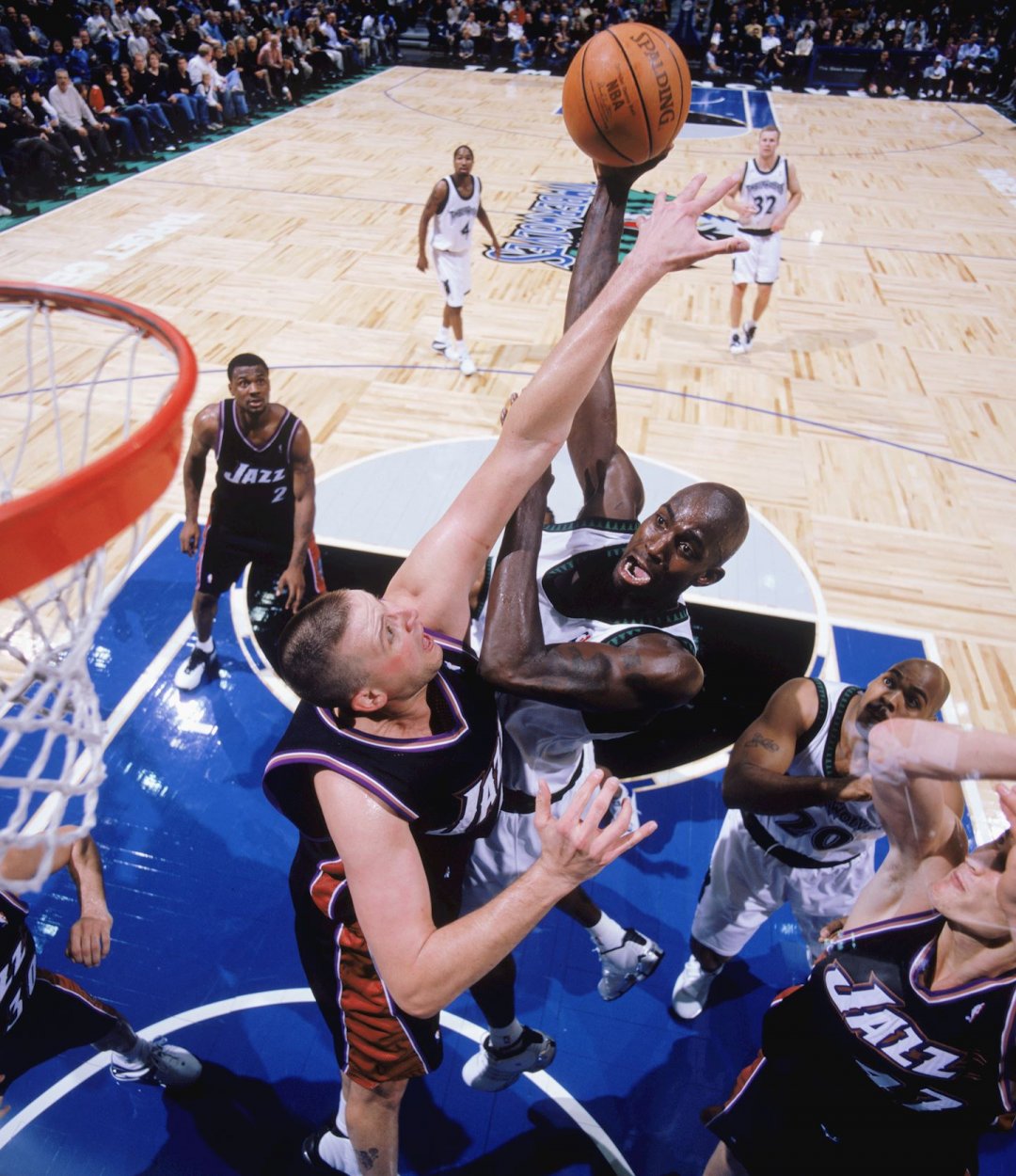 nba篮球明星凯尔特队凯文加内特高强度对抗