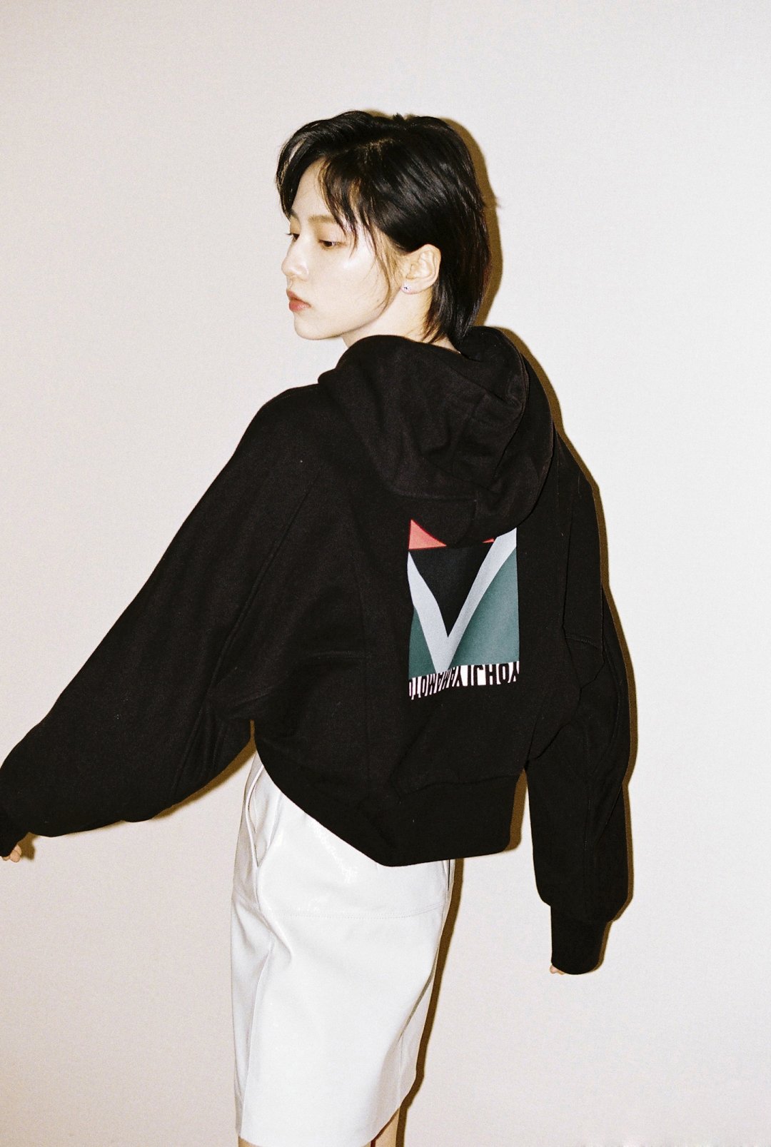 爱情公寓5》成果诸葛大力背面,高清图片,手机壁纸