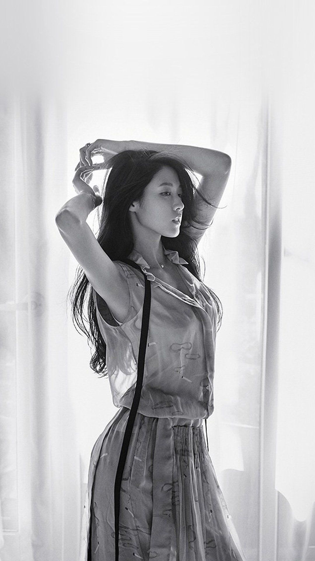 性感美女的凹造型