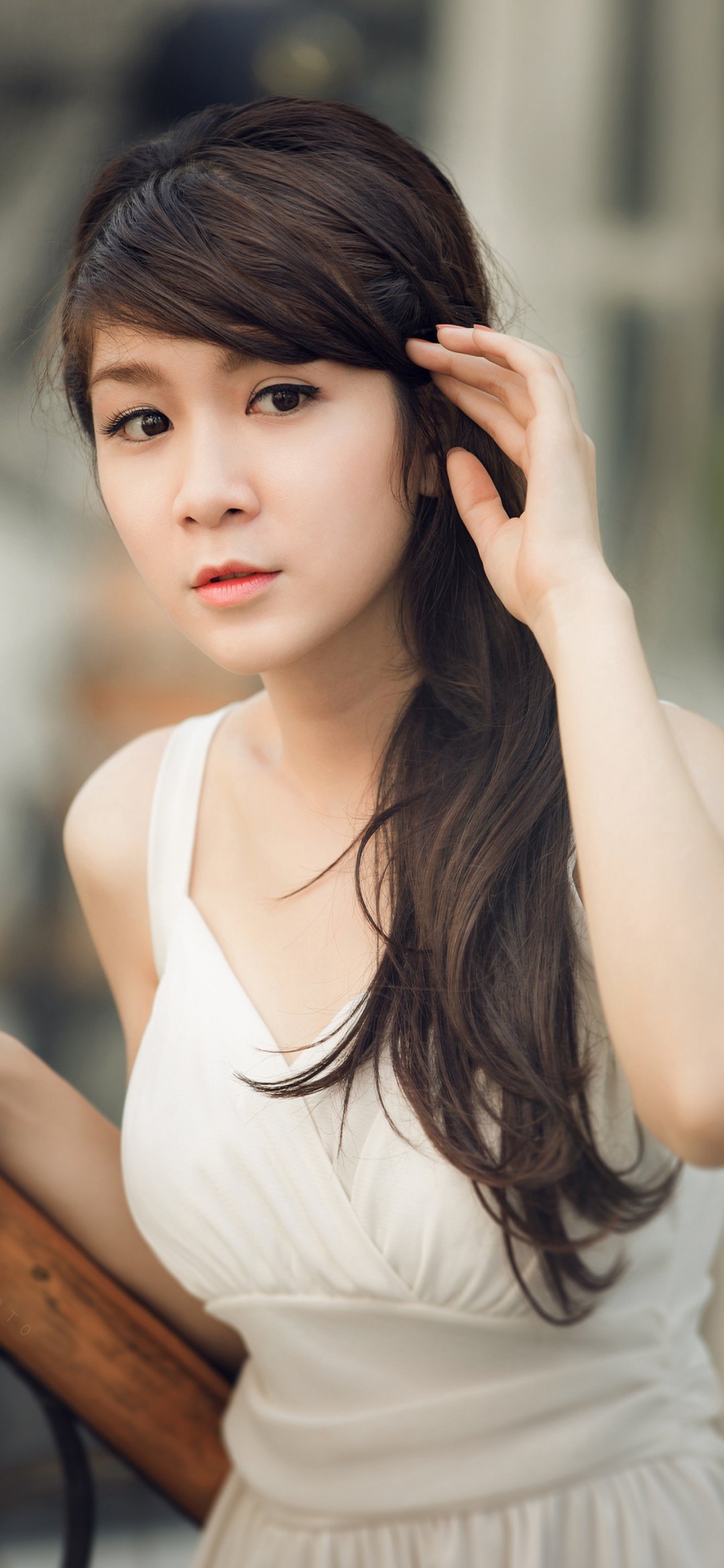 知优雅的漂亮小姐姐