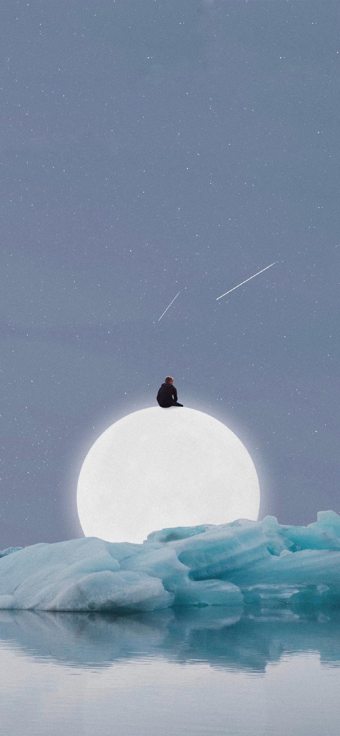 坐在月亮上的孤独者