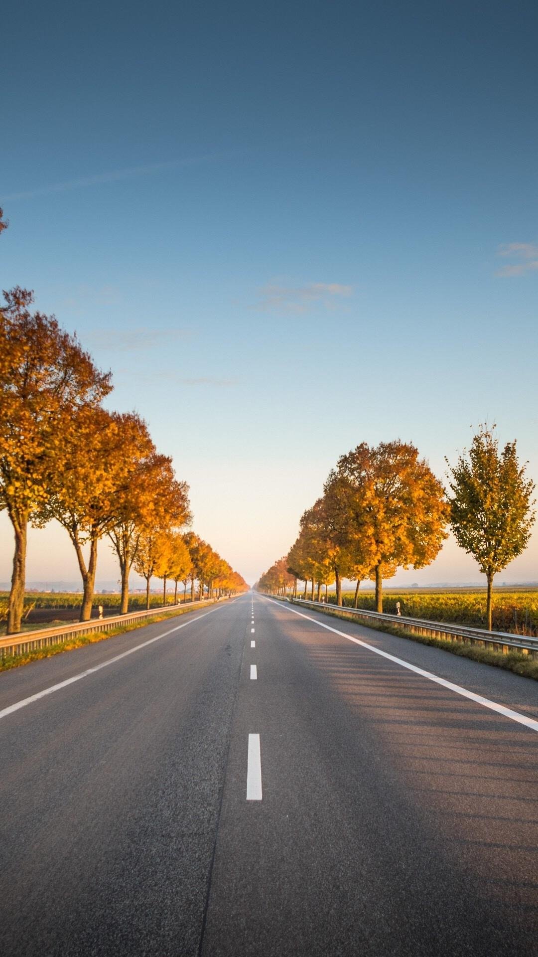 一望无际的道路尽头 高清图片 手机壁纸