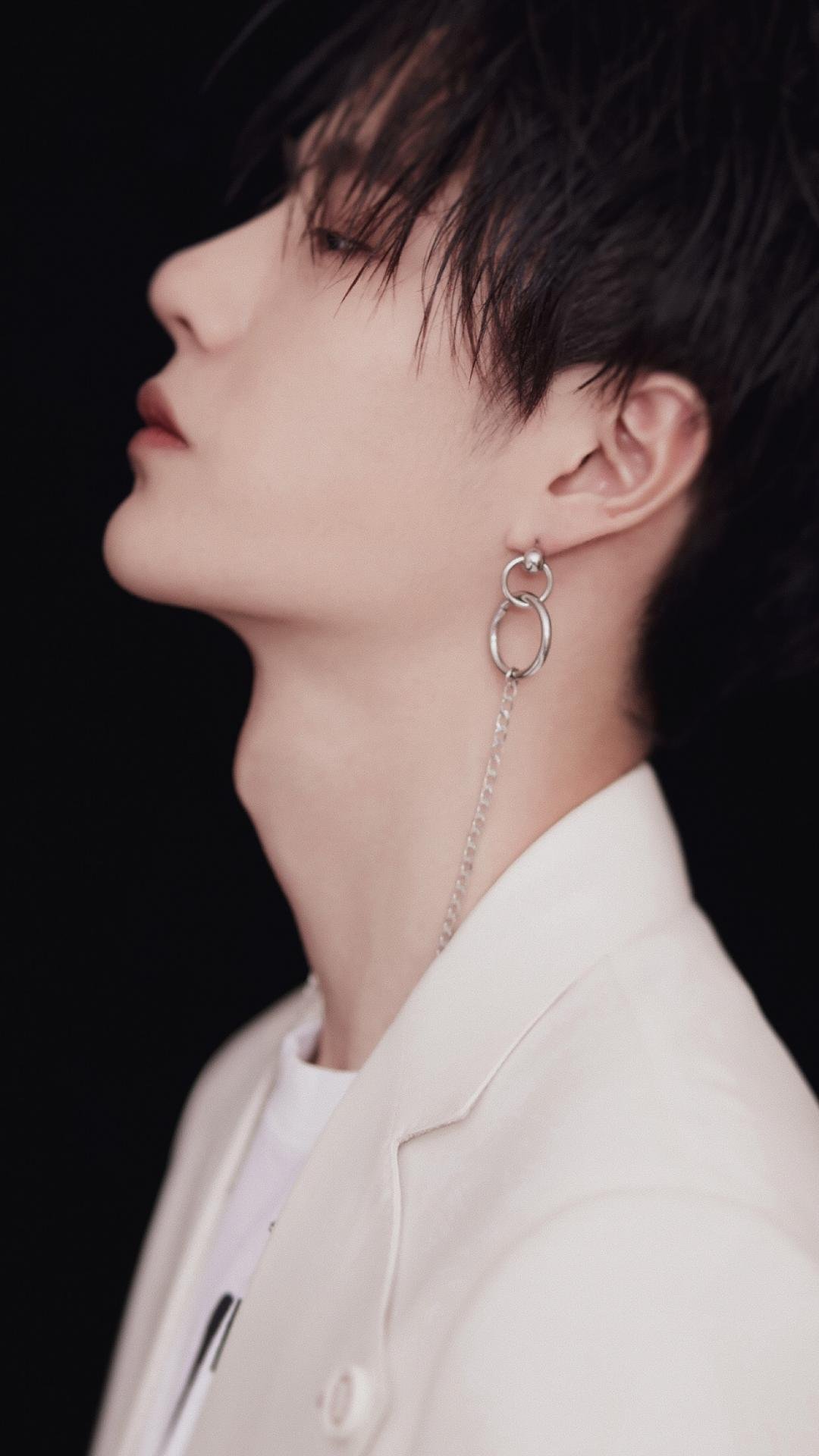 帅气有型王一博迷人写真,高清图片,手机壁纸