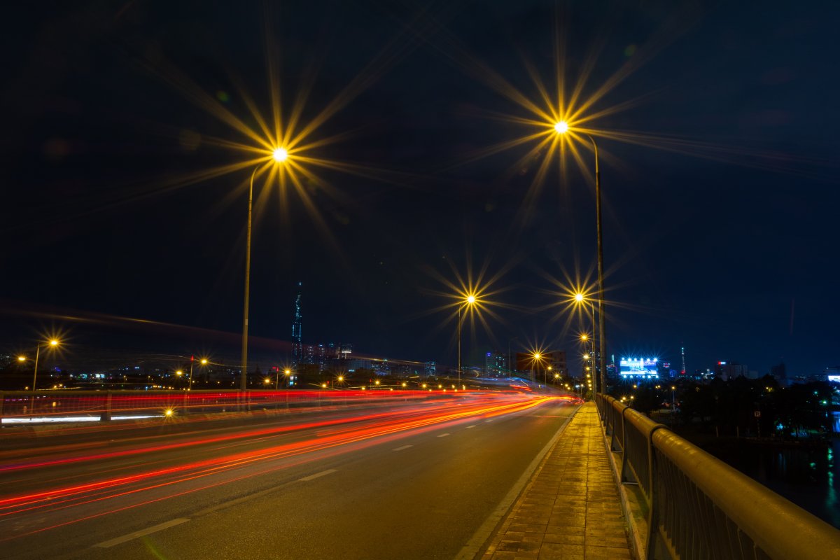 城市公路璀璨灯光夜景图片,高清图片
