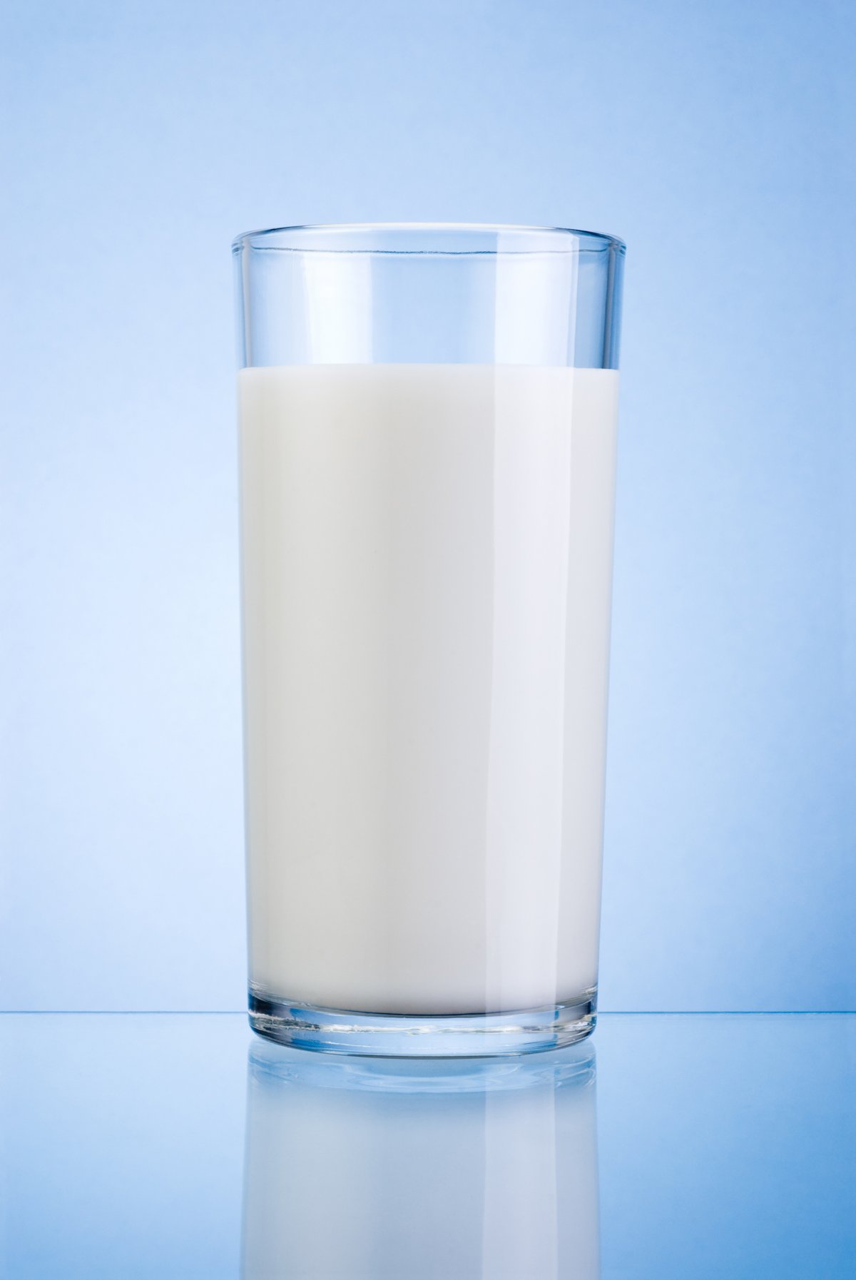 一杯牛奶图片高清图片