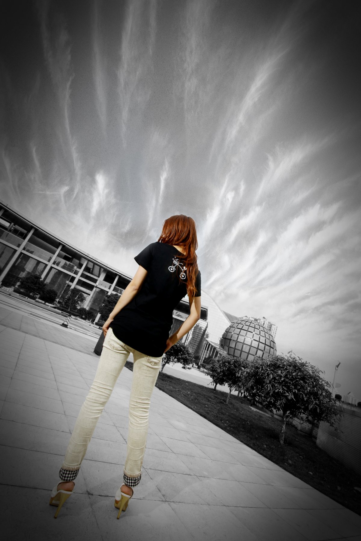 高清美女背影图片