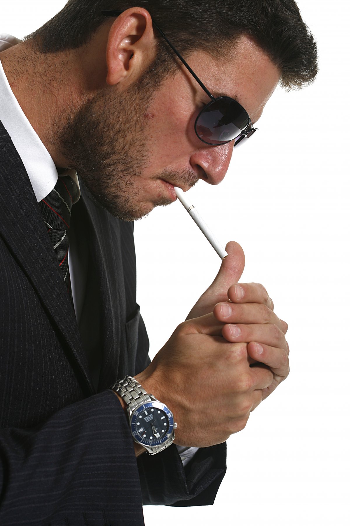 吸烟的欧美男士图片