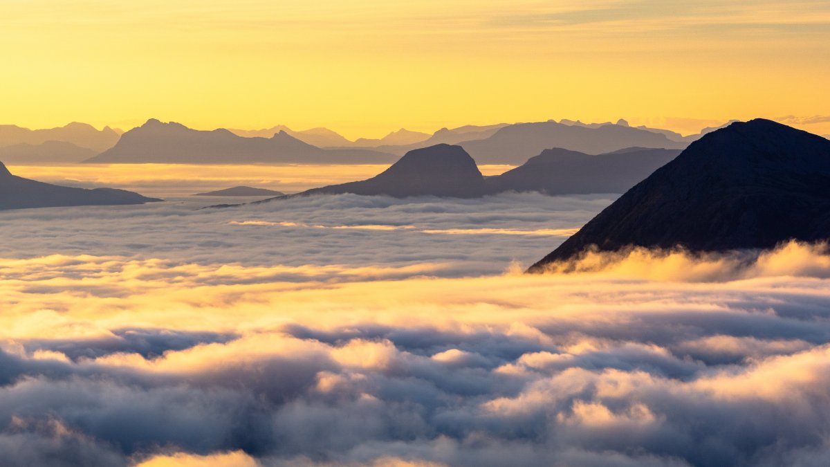 陽光雲海風景圖片