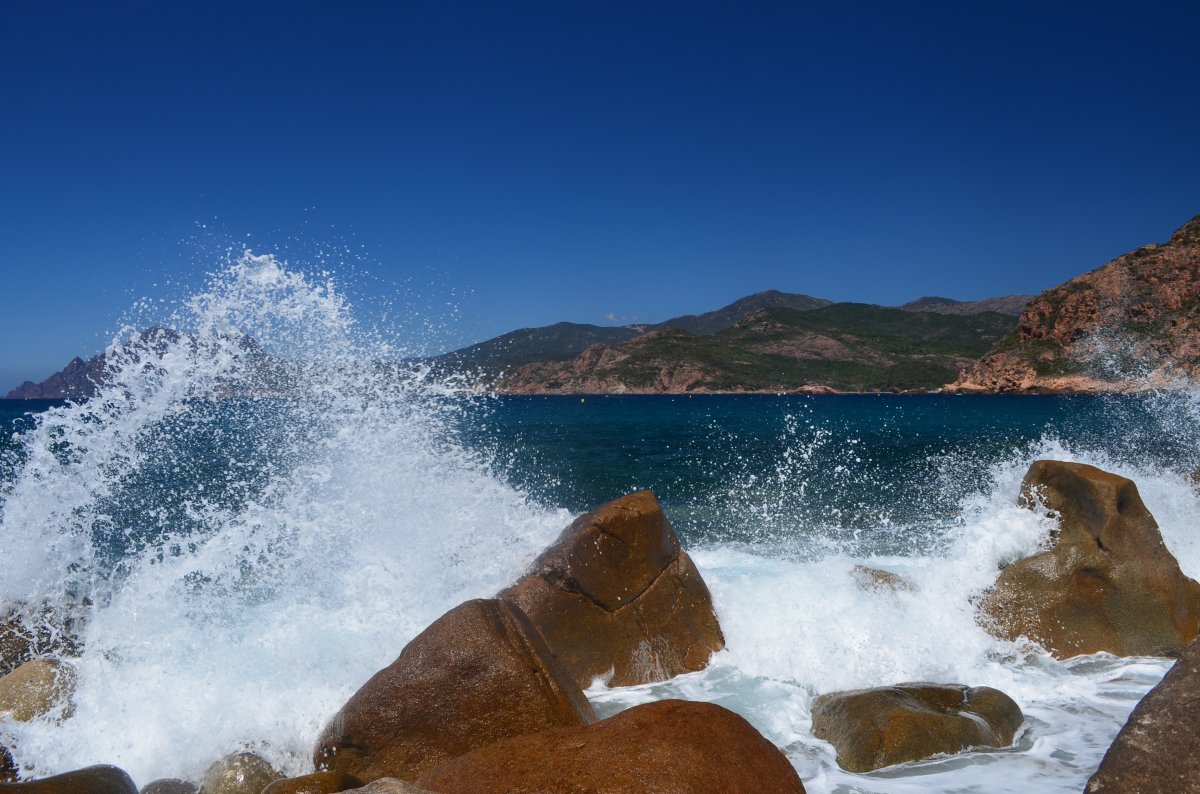 大海海浪岩石圖片,高清圖片