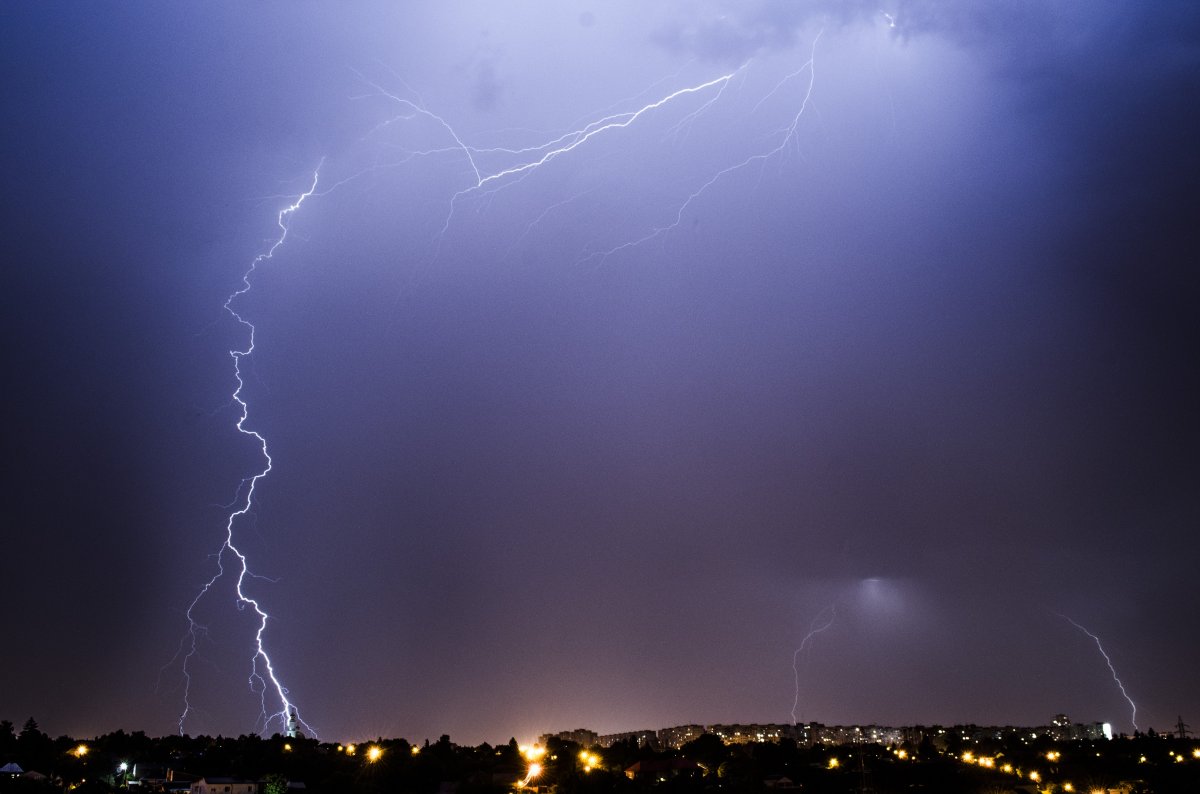 雷鳴閃電圖片