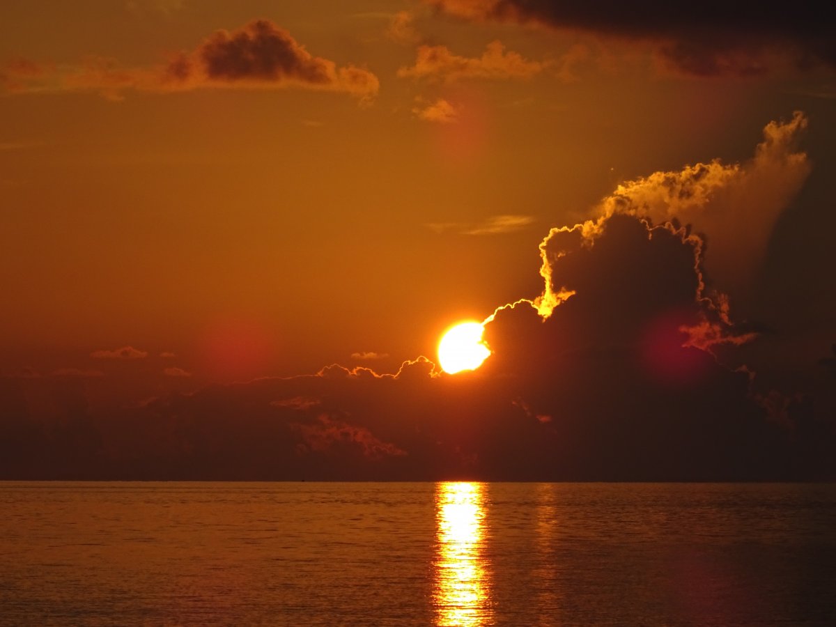 夕阳西下唯美景观图片