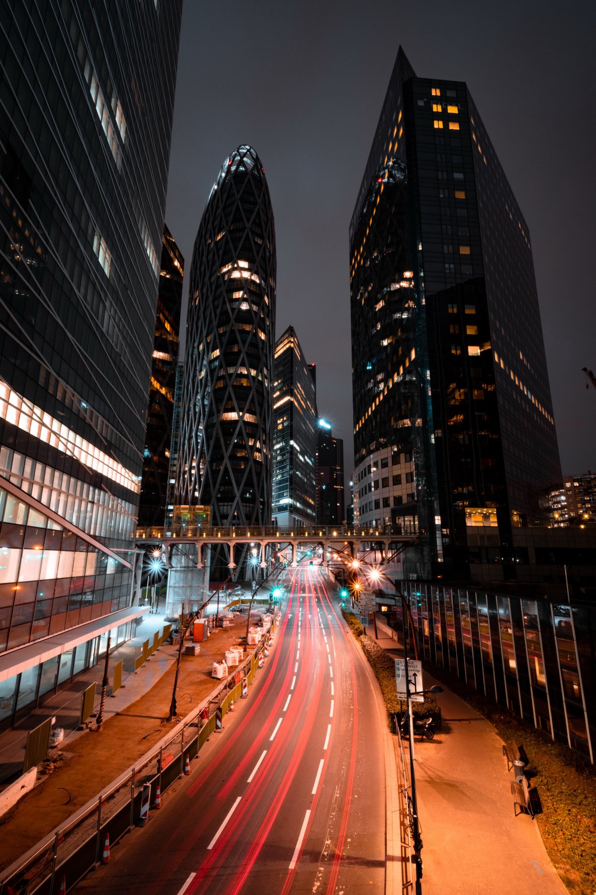 城市马路夜景图片真实图片