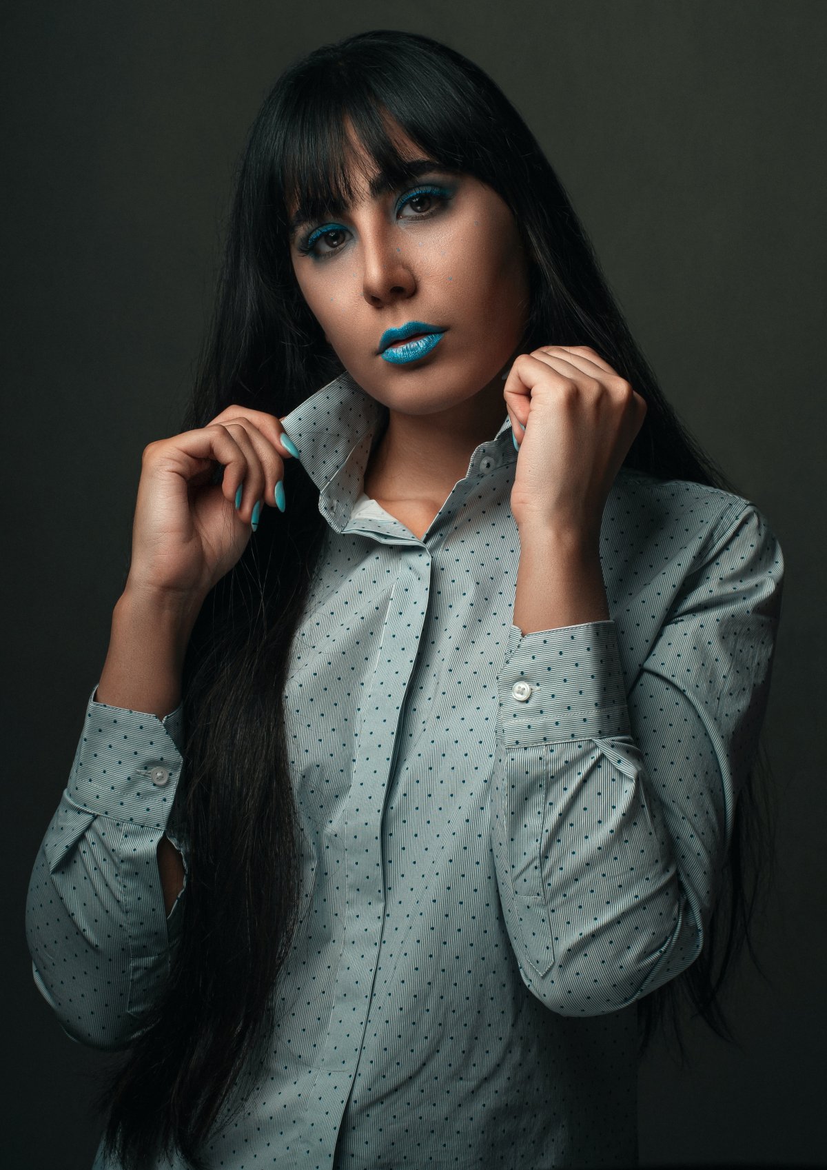 欧美时尚彩妆美女写真图片