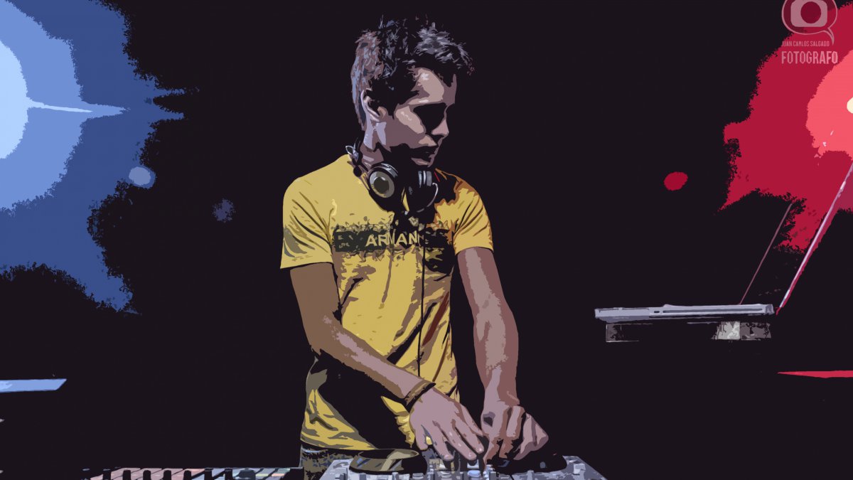 打碟师与打碟机图片