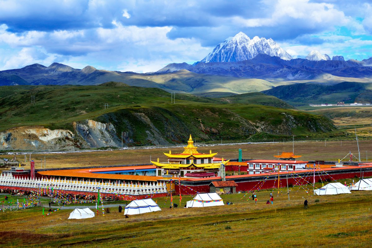 四川塔公寺风景图片