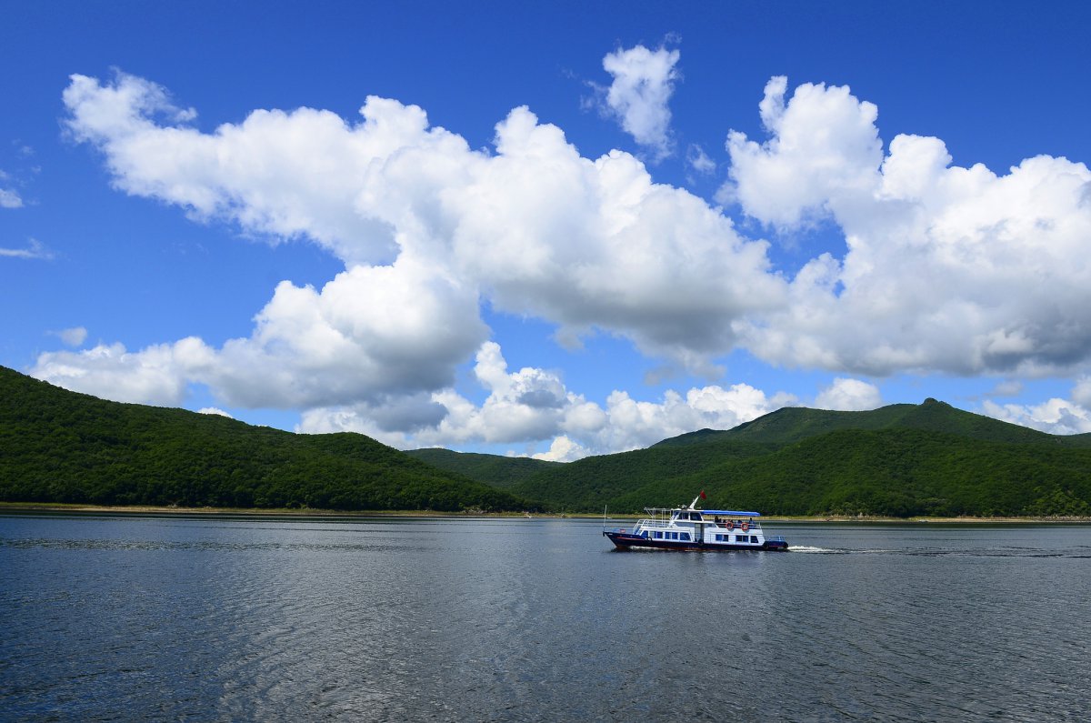 黑龙江镜泊湖风景图片